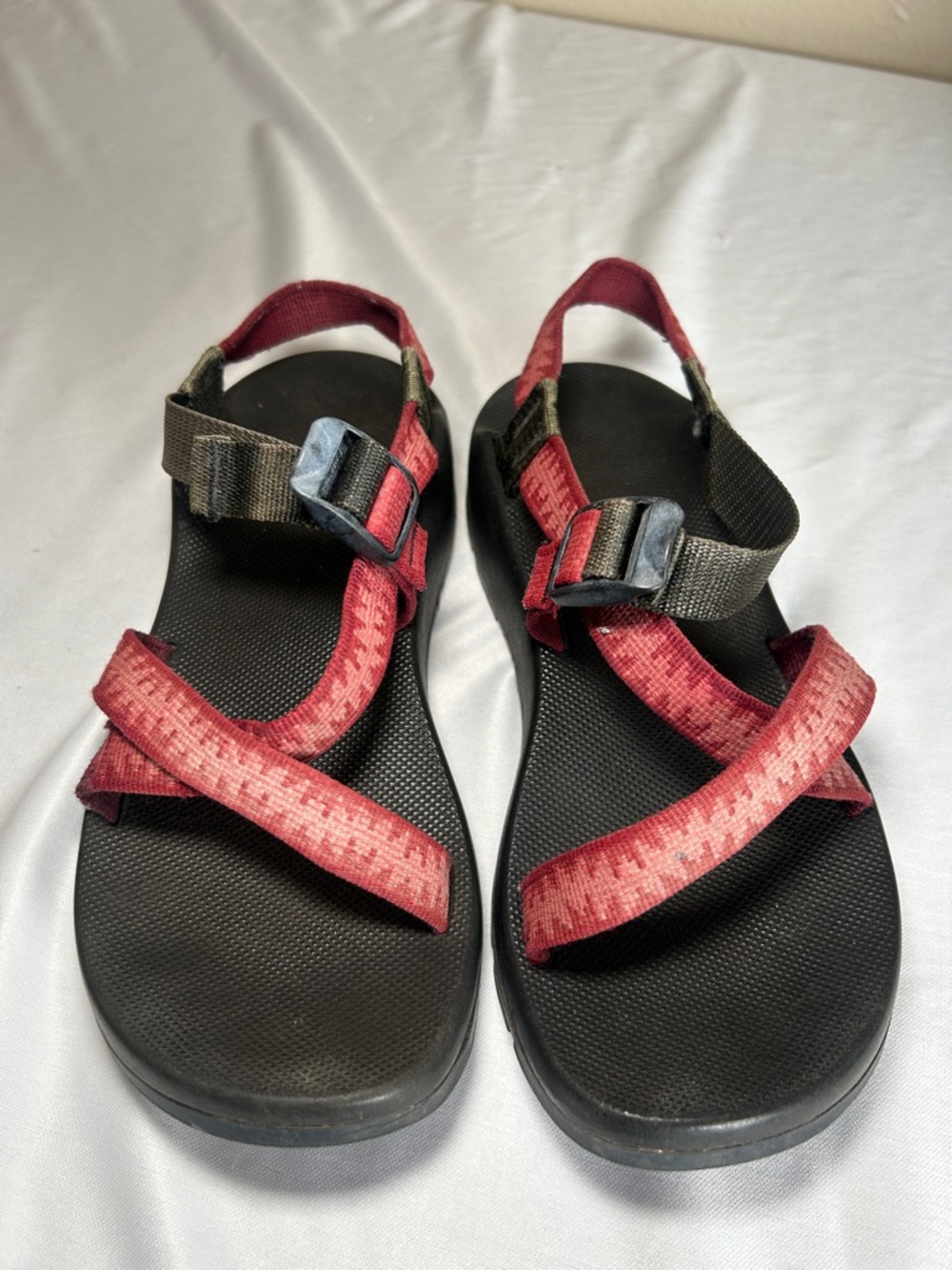 Chaco Adjustable Strap Classic Sandal Burgundy Size 9 - Picture 13 of 16